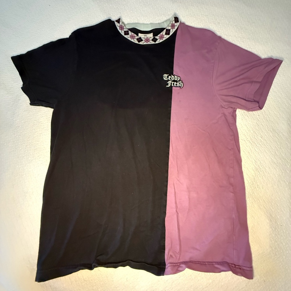 Teddy Fresh Argyle Collar Split Tee in Black and Purple Size M